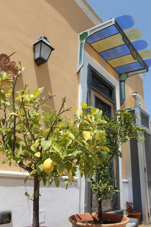 Il Portoncino * Naples